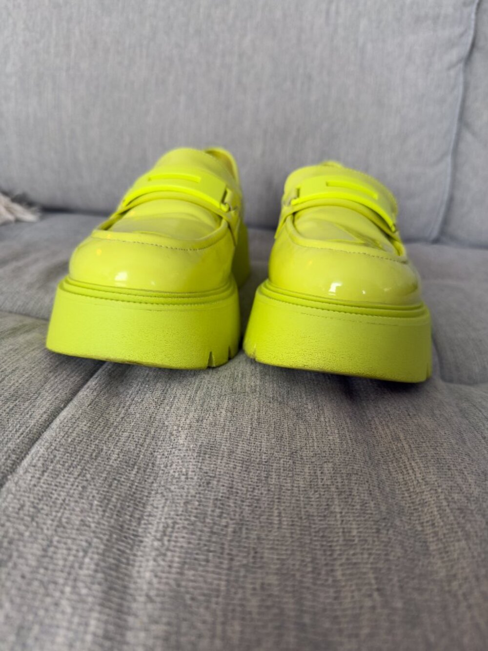 Call It Spring Izzy Neon Lime Platform Penny Loafers Chunky Lug Sole Sz 8 - Picture 6 of 11